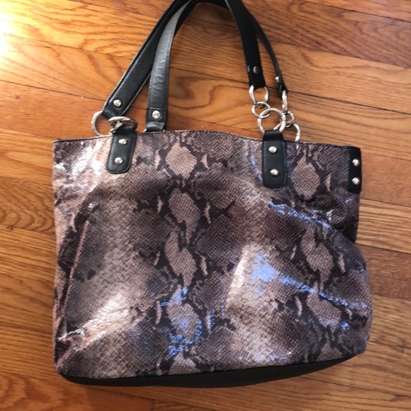 Nine & Co. Black/Brown Soft Reptile Shoulder Bag - Picture 3 of 4